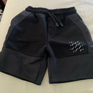 🟢10x$20 Zara boys shorts